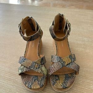 Adrienne Vittadini Snakeskin Pattern Sandals